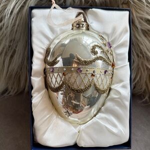 Beautiful statement ornament.  NEW. 6” tall, 4” wide.